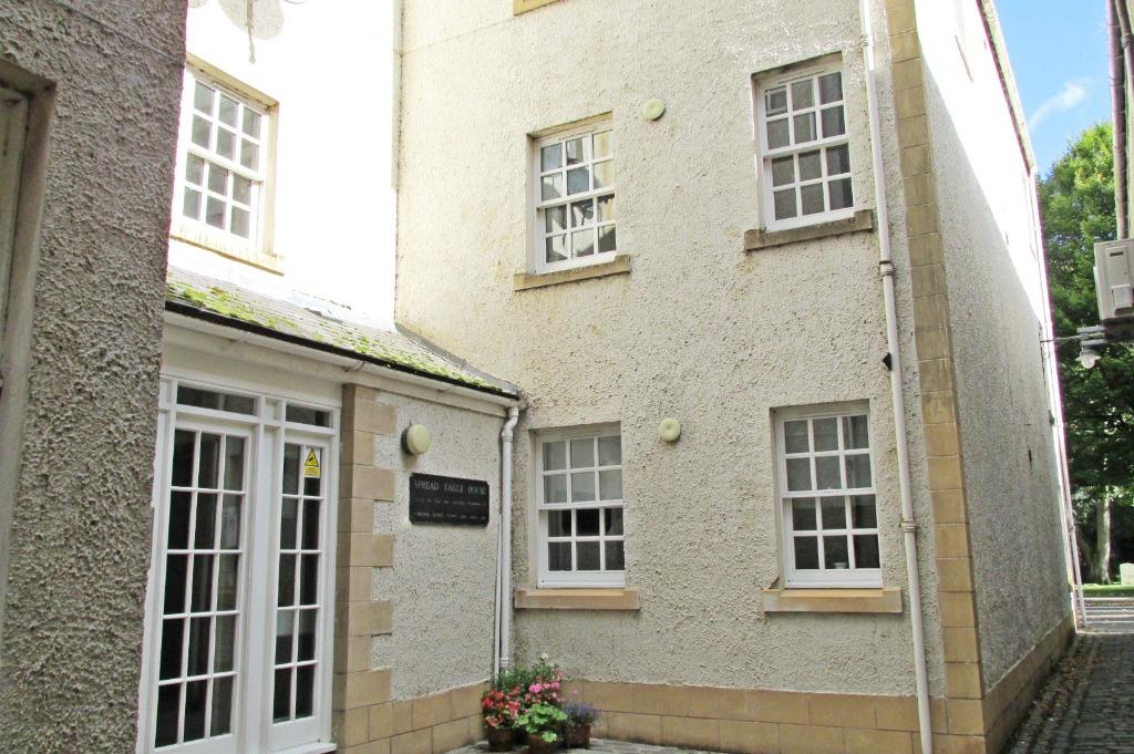 20 Bridge Street, Kelso, Scottish... 2 bed flat £525 pcm (£121 pw)