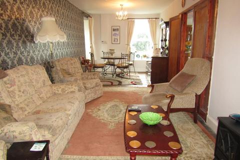 4 bedroom terraced house for sale - Elvet House, Llanybydder, Carmarthenshire.