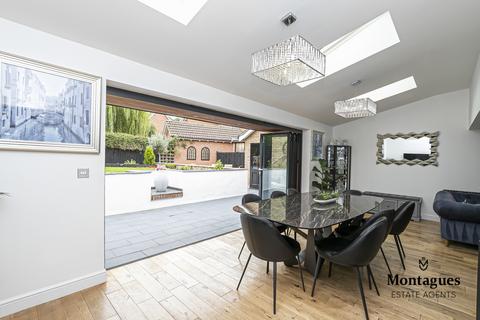 18 Tempest Mead, North Weald, Epping, CM16 6DY