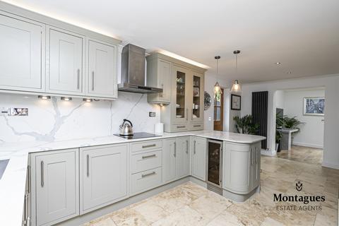 18 Tempest Mead, North Weald, Epping, CM16 6DY