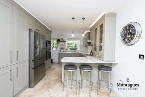 18 Tempest Mead, North Weald, Epping, CM16 6DY