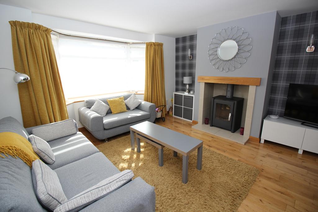 Cross Knowle View, Davyhulme 5 bed semidetached house £484,950