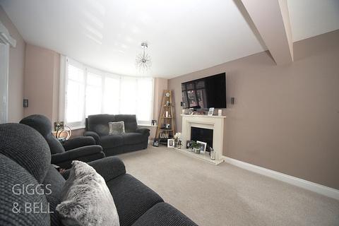 9 Alton Road, Luton, LU1 3NS