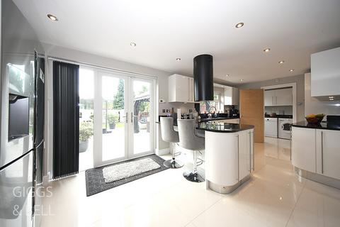 9 Alton Road, Luton, LU1 3NS