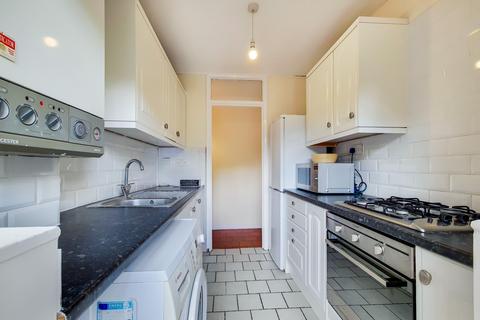 3 bedroom flat to rent - Bardsley House, Bardsley Lane, London, SE10