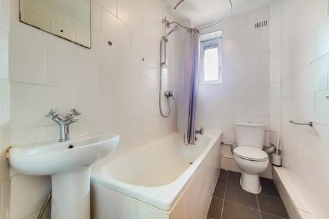 3 bedroom flat to rent - Bardsley House, Bardsley Lane, London, SE10