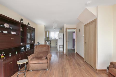 2 bedroom maisonette for sale - 38 Oxgangs Bank, Edinburgh, EH13 9LG