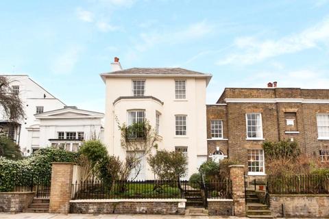 15 Downshire Hill, London, NW3 1NR