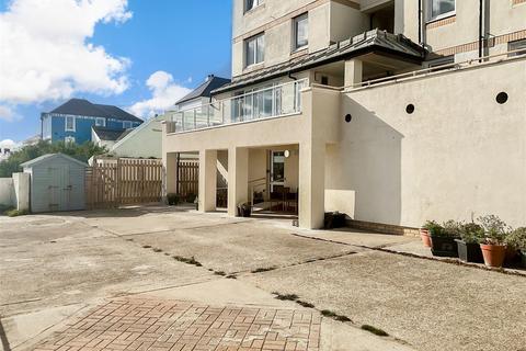 1 bedroom flat for sale, Sandgate High Street, Sandgate, Folkestone, Kent