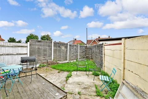 38 Hampton Crescent, Gravesend, DA12 4HY
