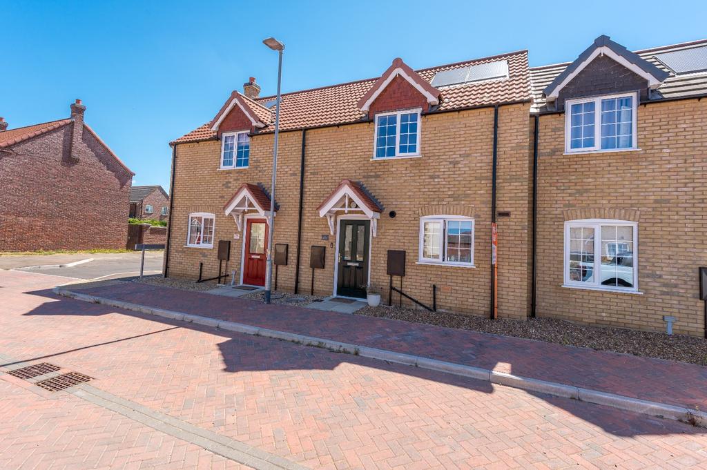 Curtis Drive, Coningsby, LN4 2 bed terraced house £160,000