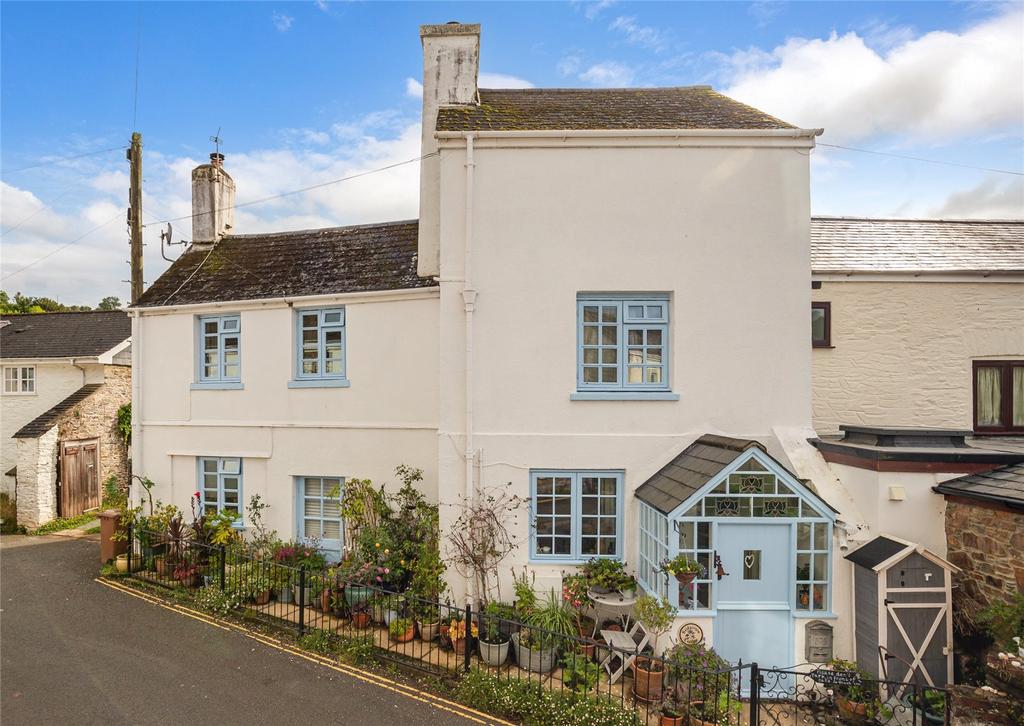 Old Road, Harbertonford, Totnes, Devon, TQ9 3 bed semidetached house