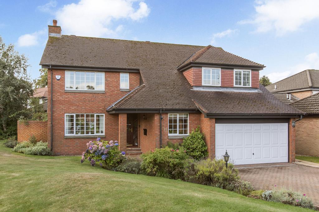 11 King's Cramond, Edinburgh, EH4 6RL 5 bed detached villa £790,000