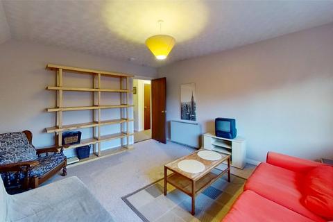 2 bedroom flat to rent, Elliot Street, Leith, Edinburgh, EH7