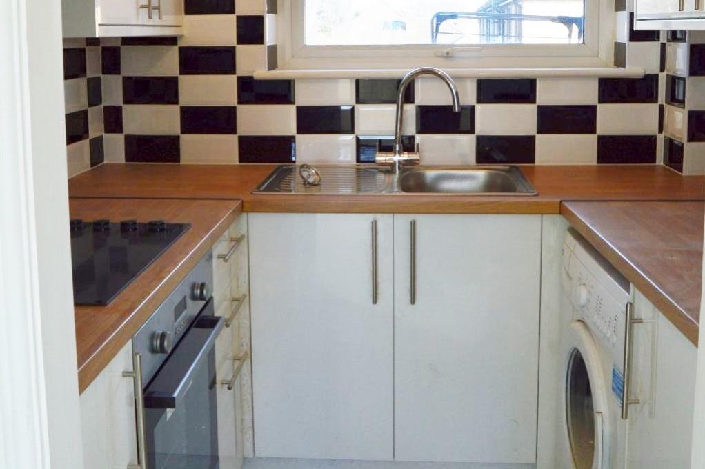 6 Amber Court Kitchen