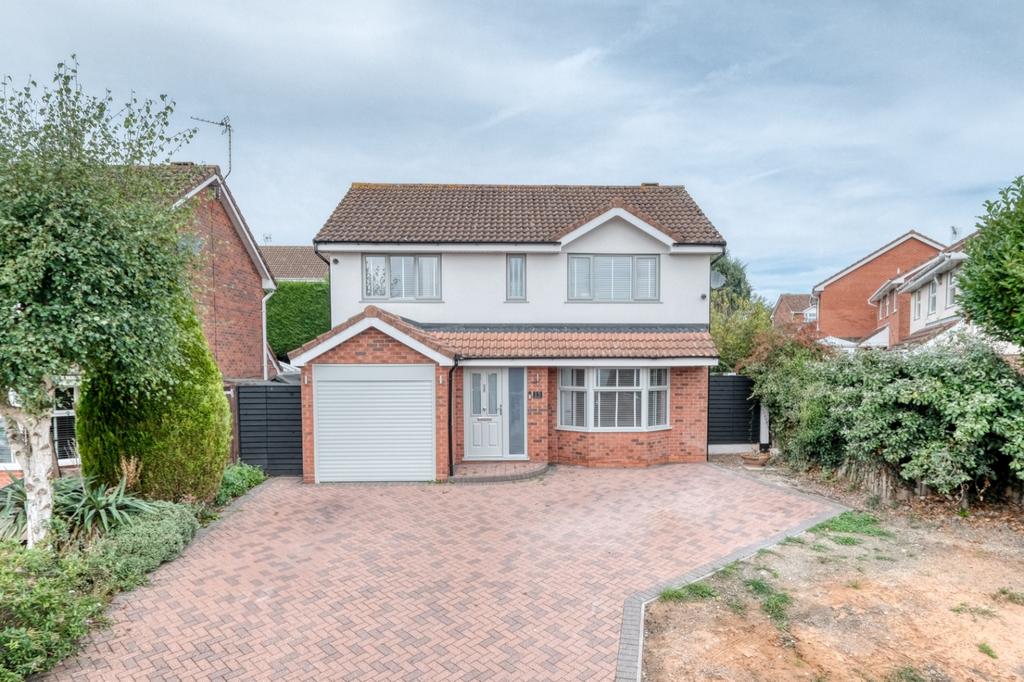 Didcot Close, Hunt End Redditch B97 5UP 4 bed detached house £480,000