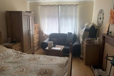 2 bedroom apartment for sale - Flat 2, Gwendoline Court, Lias Road, Porthcawl, Mid Glamorgan, CF36 3AH