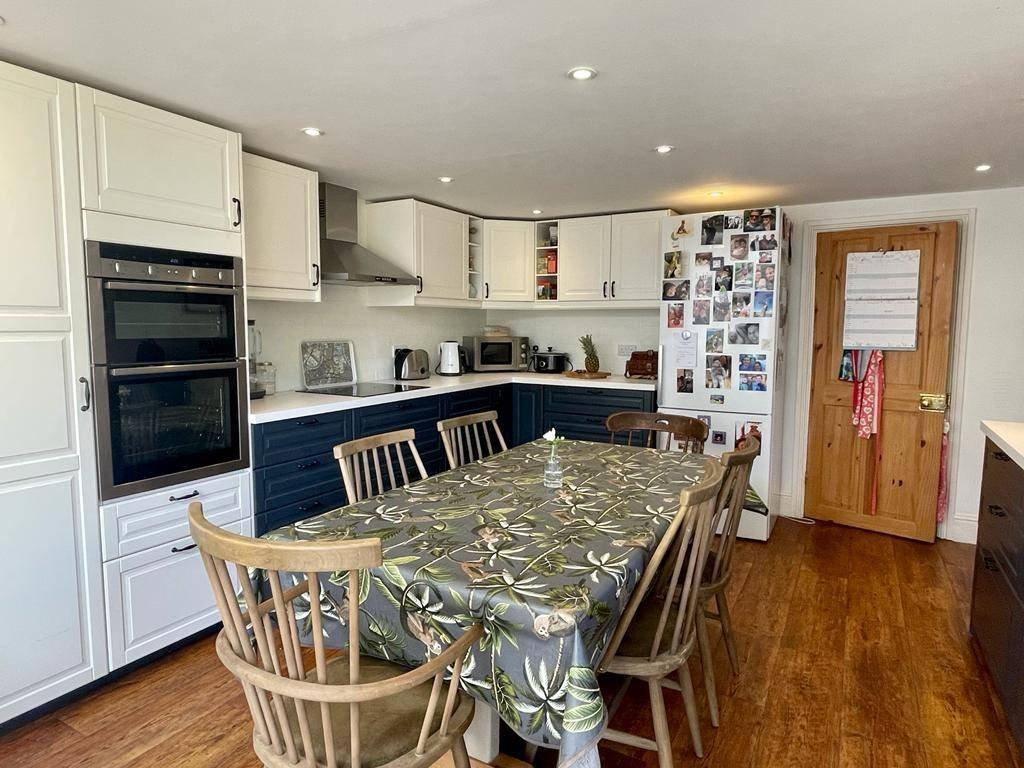Church Lane, Wymondham, Melton Mowbray, LE14 2AB 3 bed cottage for sale