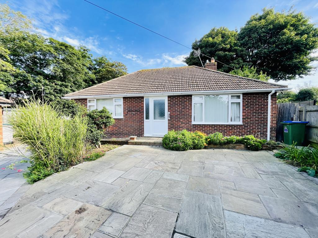 Seafield Close, Seaford BN25 3 Bed Detached Bungalow - £550,000