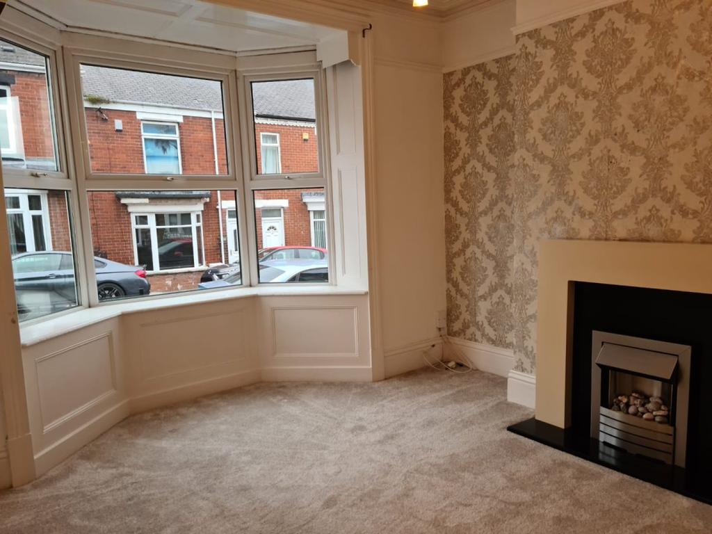 All Saint Road, Shildon 3 bed terraced house £475 pcm (£110 pw)