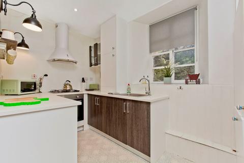 8 Atholl Street, Dunkeld, PH8 0AR