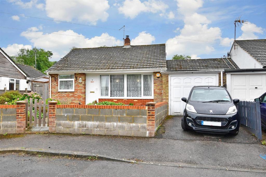Broadacre, Lydden, Dover, Kent 2 bed semidetached bungalow £300,000