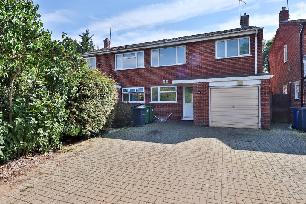 Mere View, Yaxley, PE7 3 bed semidetached house for sale £270,000