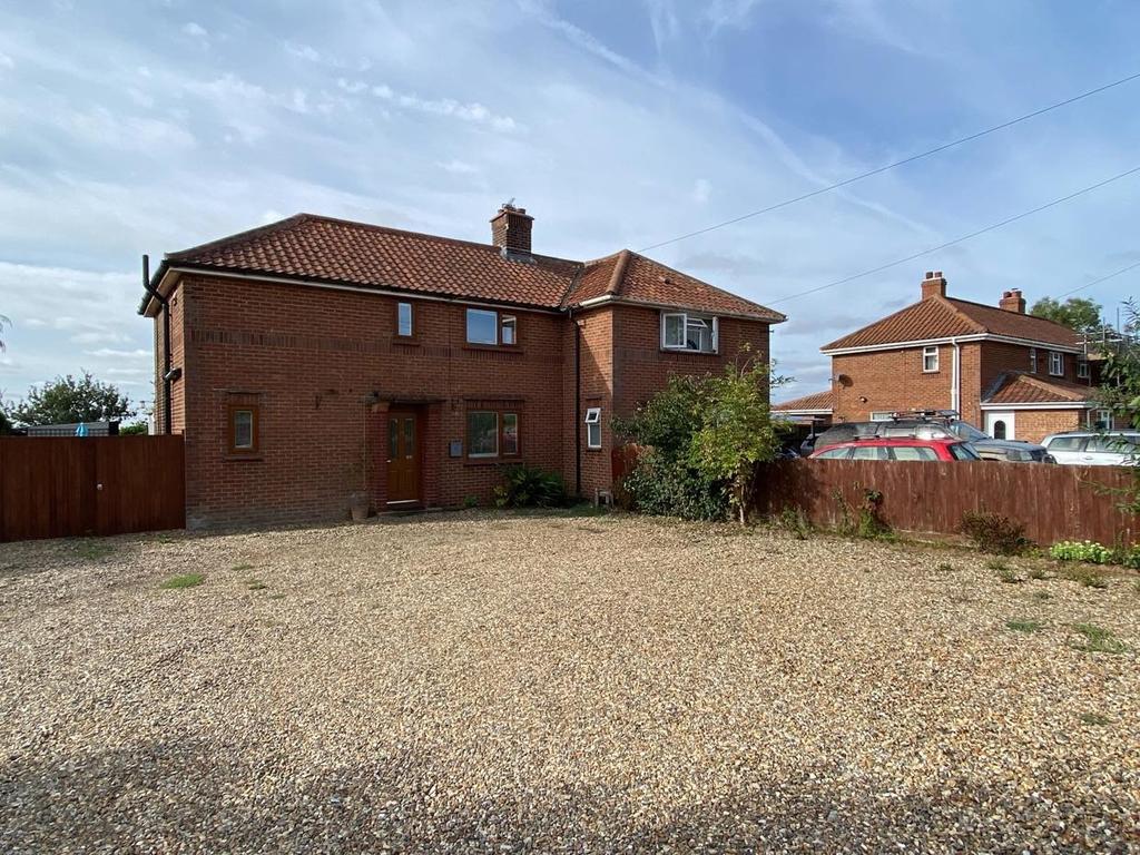 Flaxlands Road, Carleton Rode... 3 bed semidetached house £275,000
