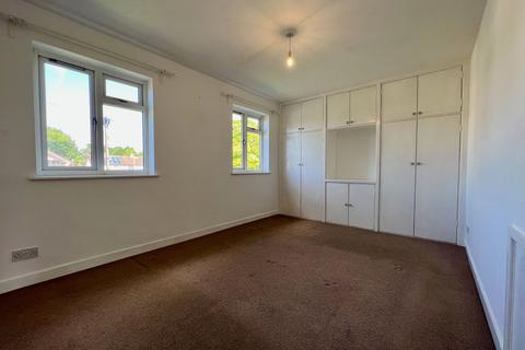 42 Burnham Road, Tadley, RG26 4QW