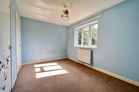 42 Burnham Road, Tadley, RG26 4QW