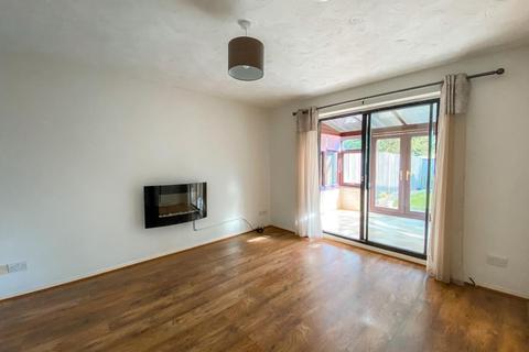 6 Ellison Close, Attleborough, NR17 1QT