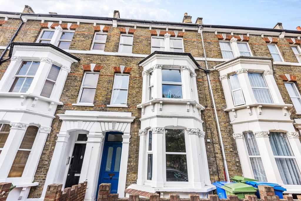 Penton Place, Walworth 2 bed flat for sale £535,000