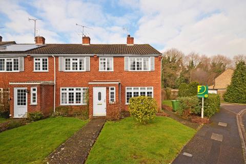 3 bedroom house to rent - Triggs Close, Woking, GU22