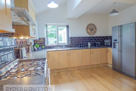 3 bedroom semi-detached house for sale - Wilson Avenue, Heywood, Greater Manchester, OL10