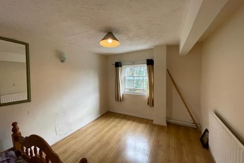 1 bedroom flat to rent, Church Street, Darlaston, England