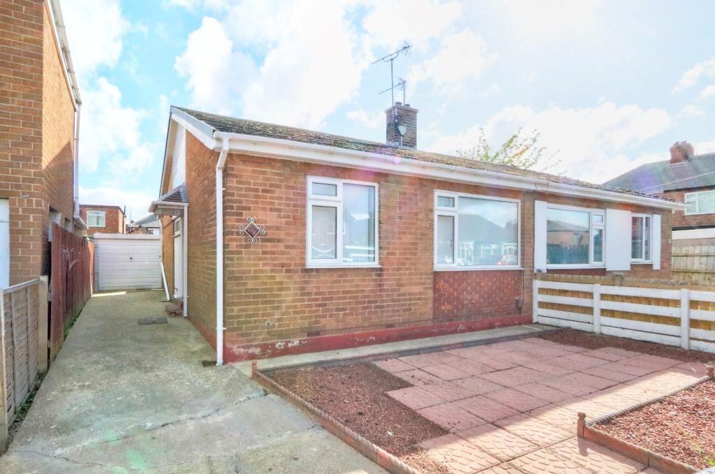 Trent Avenue, Thornaby, Stockton On... 2 bed bungalow £70,000