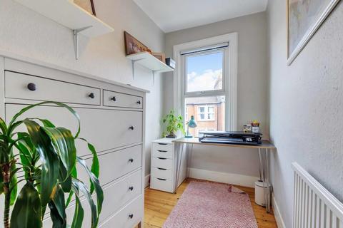 41a Pevensey Road, London, SW17 0HP