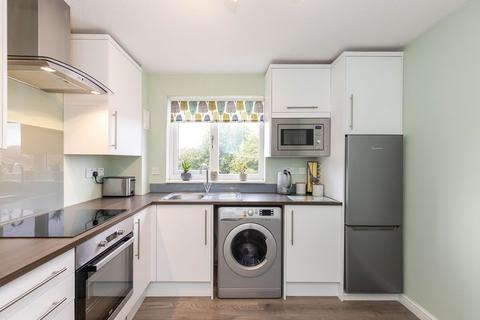 4/4, Furcheons Park, Edinburgh, EH8 7RZ
