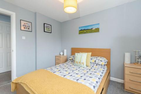 4/4, Furcheons Park, Edinburgh, EH8 7RZ