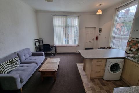 1 bedroom flat to rent, Davenport Avenue, M20
