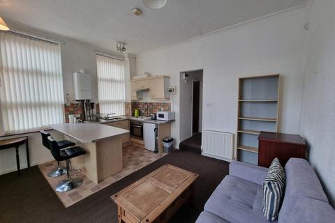 1 bedroom flat to rent, Davenport Avenue, M20