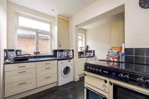 4 bedroom semi-detached house for sale - Warren Drive South, Tolworth, Surbiton, KT5