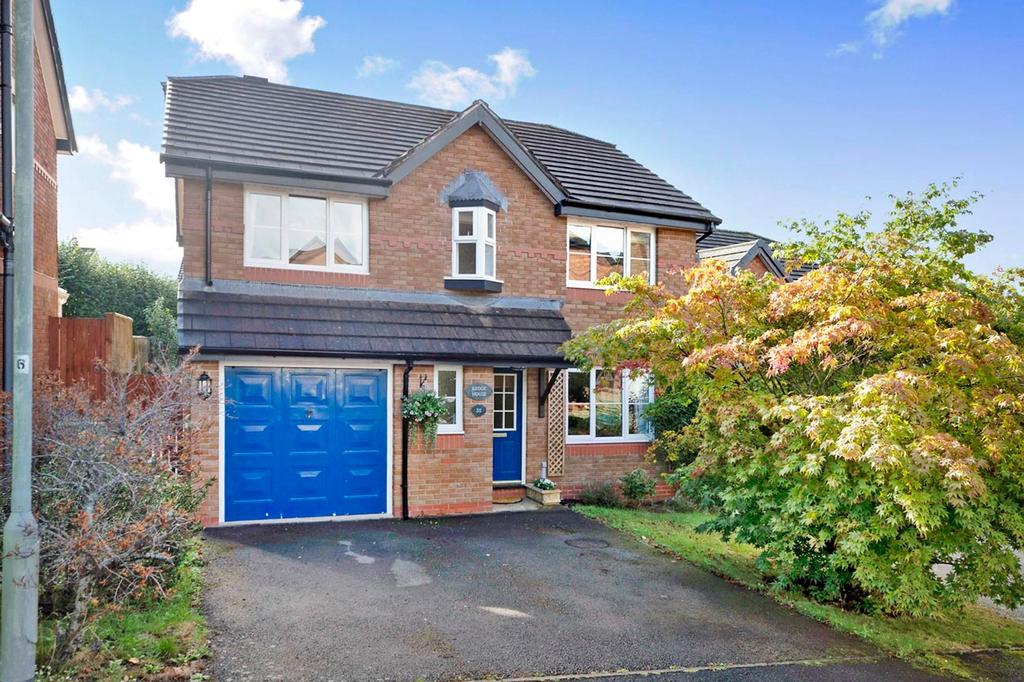Southbrook Road, Bovey Tracey, TQ13 4 bed detached house £450,000