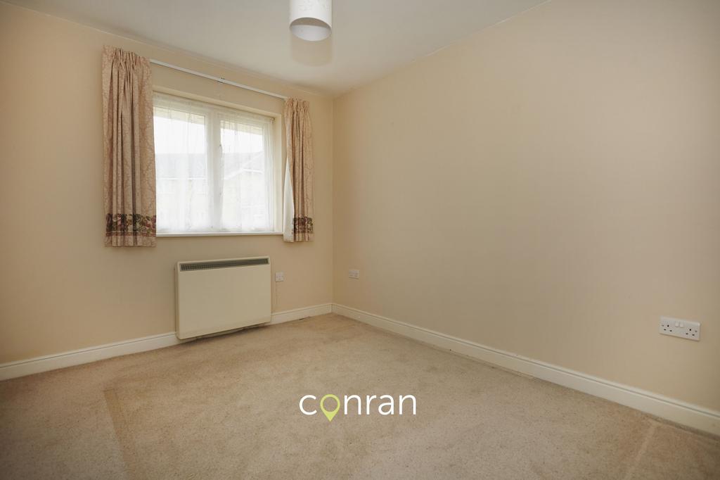Stanley Close, New Eltham, SE9 2 bed apartment £1,150 pcm (£265 pw)