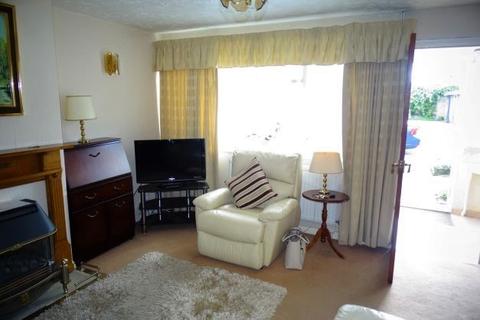 3 West Close, Ashford, TW15 3LW