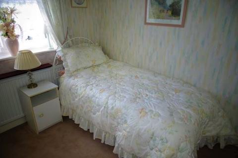 3 West Close, Ashford, TW15 3LW