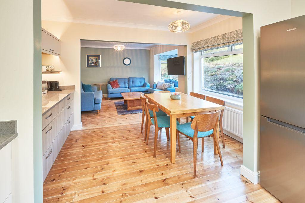 28 Spring Vale, Whitby 4 bed detached bungalow £395,000