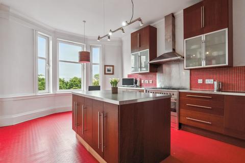 3 bedroom flat for sale - Kingsley Avenue, Flat 3/1, Queens Park, Glasgow, G42 8BU