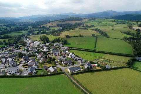 3 bedroom bungalow for sale - Castell Newydd  5 Cae Coedcau, Penegoes, Machynlleth, Powys