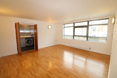 2 bedroom flat to rent, Hazelwood Road, Northampton NN1
